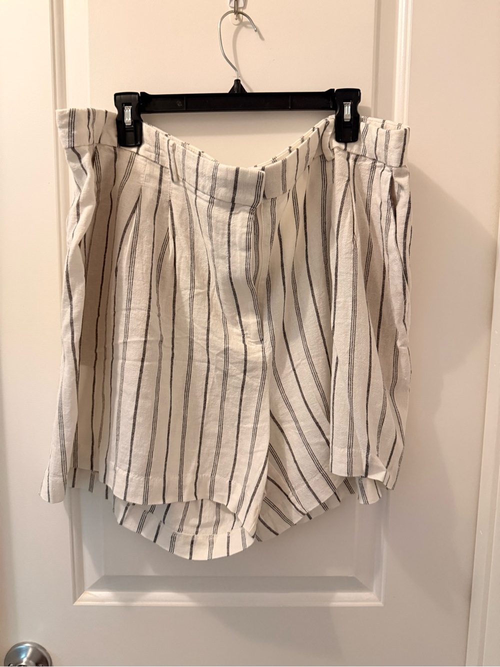Old Navy Linen shorts